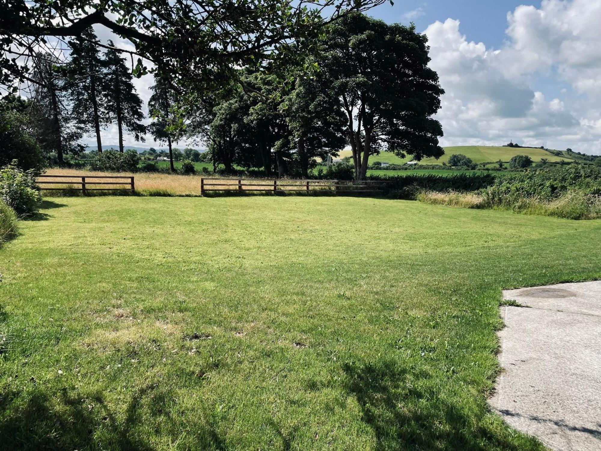 Cutteen Cottage Tulla Exterior foto